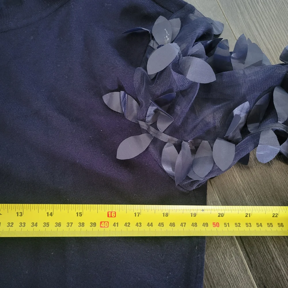 WILDFLOWERS Size L Sweater With Sheer Petal Applique Sleeves Ruffle Trim - Picture 8 of 10